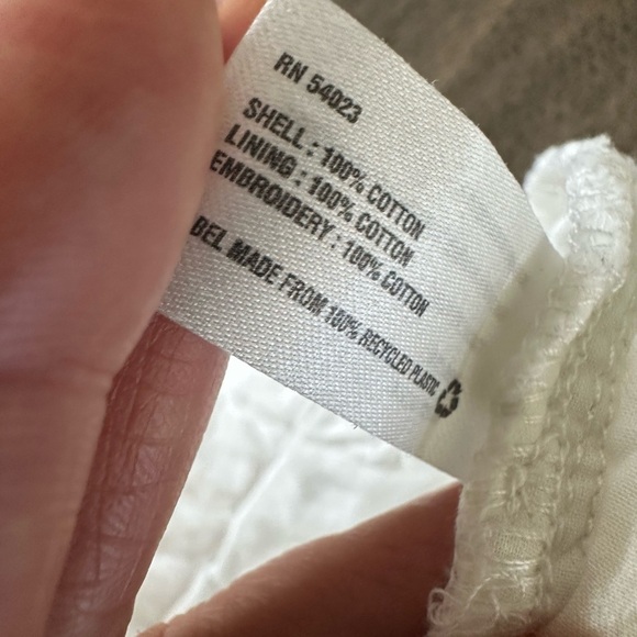 GAP White High Waist Shorts with Eyelet Design - Picture 4 of 6